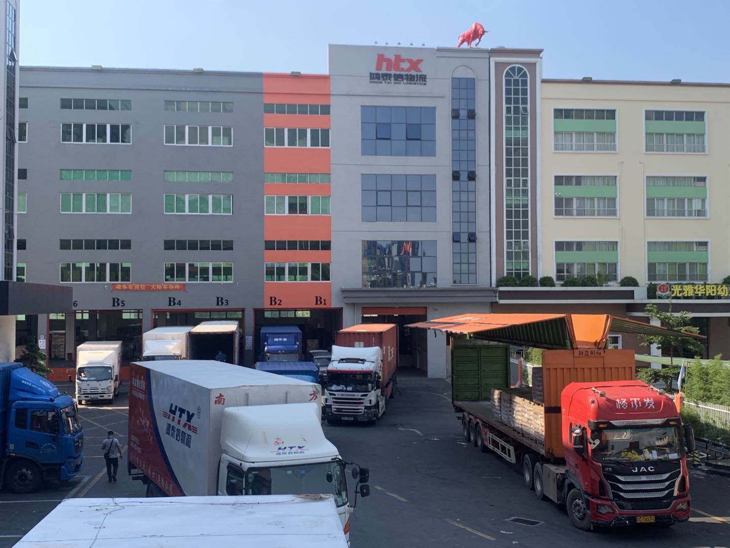 中港物流之深圳發(fā)香港包車出口